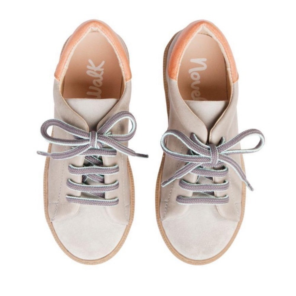 Marcel walk moon sneaks